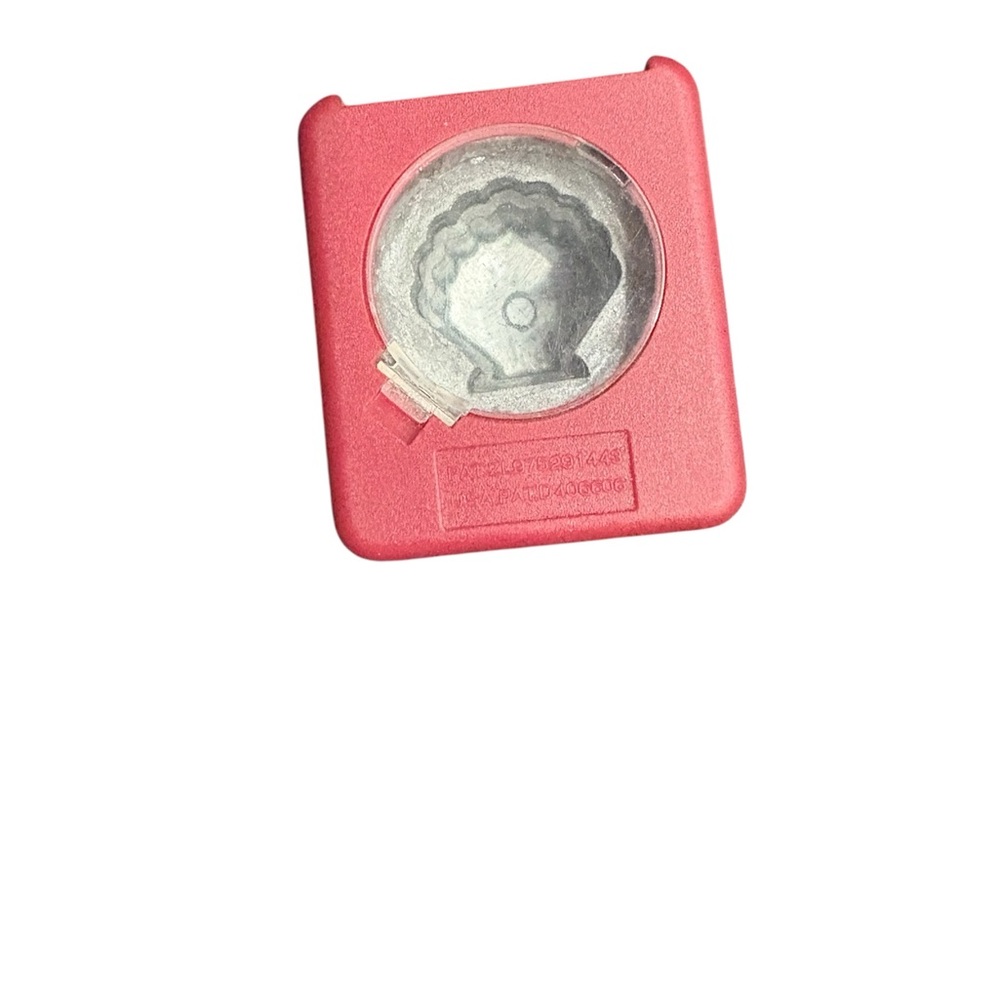 Red and Cream Shell Punch - Picture 2 of 3